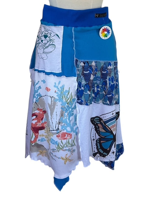 Size 1X Upcycled Animal T-Shirt Skirt image 2