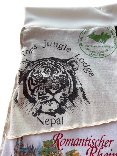 Size 1X Travel the World Themed Skirt image 4