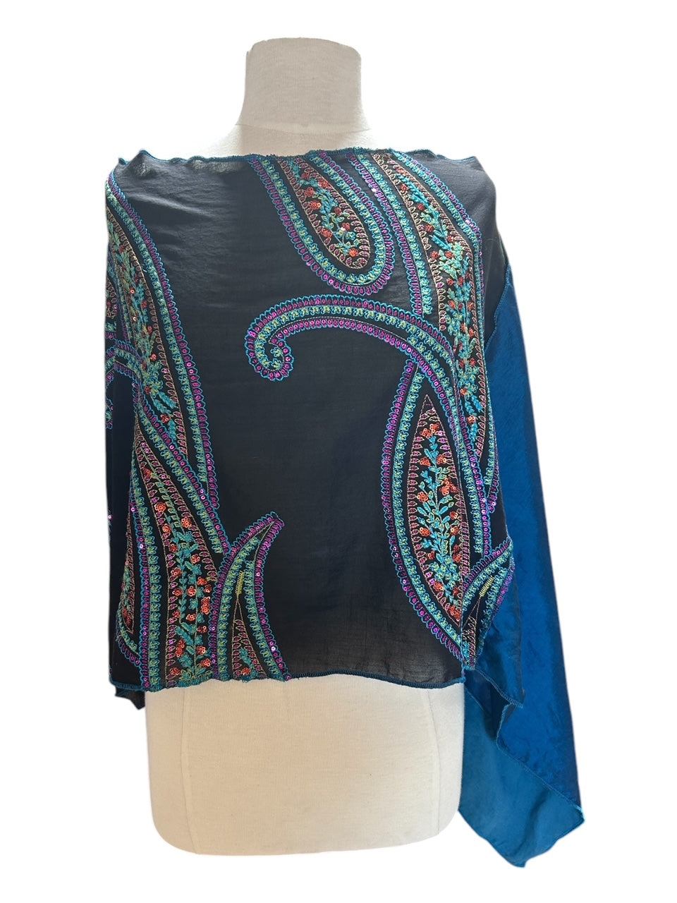 Upcycled Poncho Sari One Szie image 1