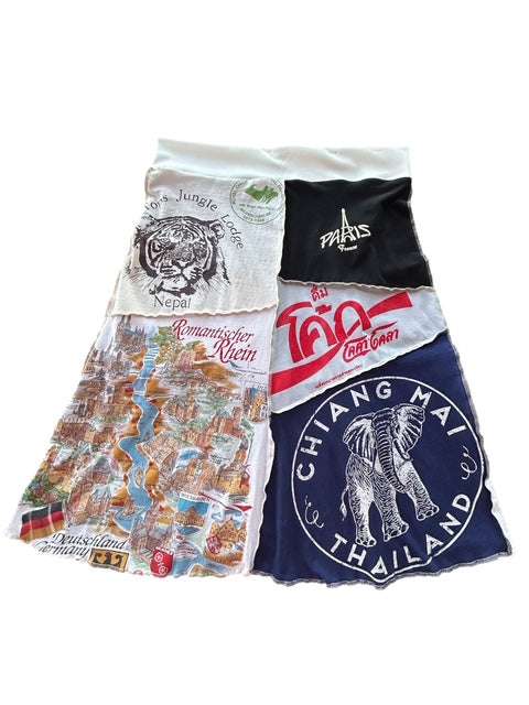 Size 1X Travel the World Themed Skirt image 3