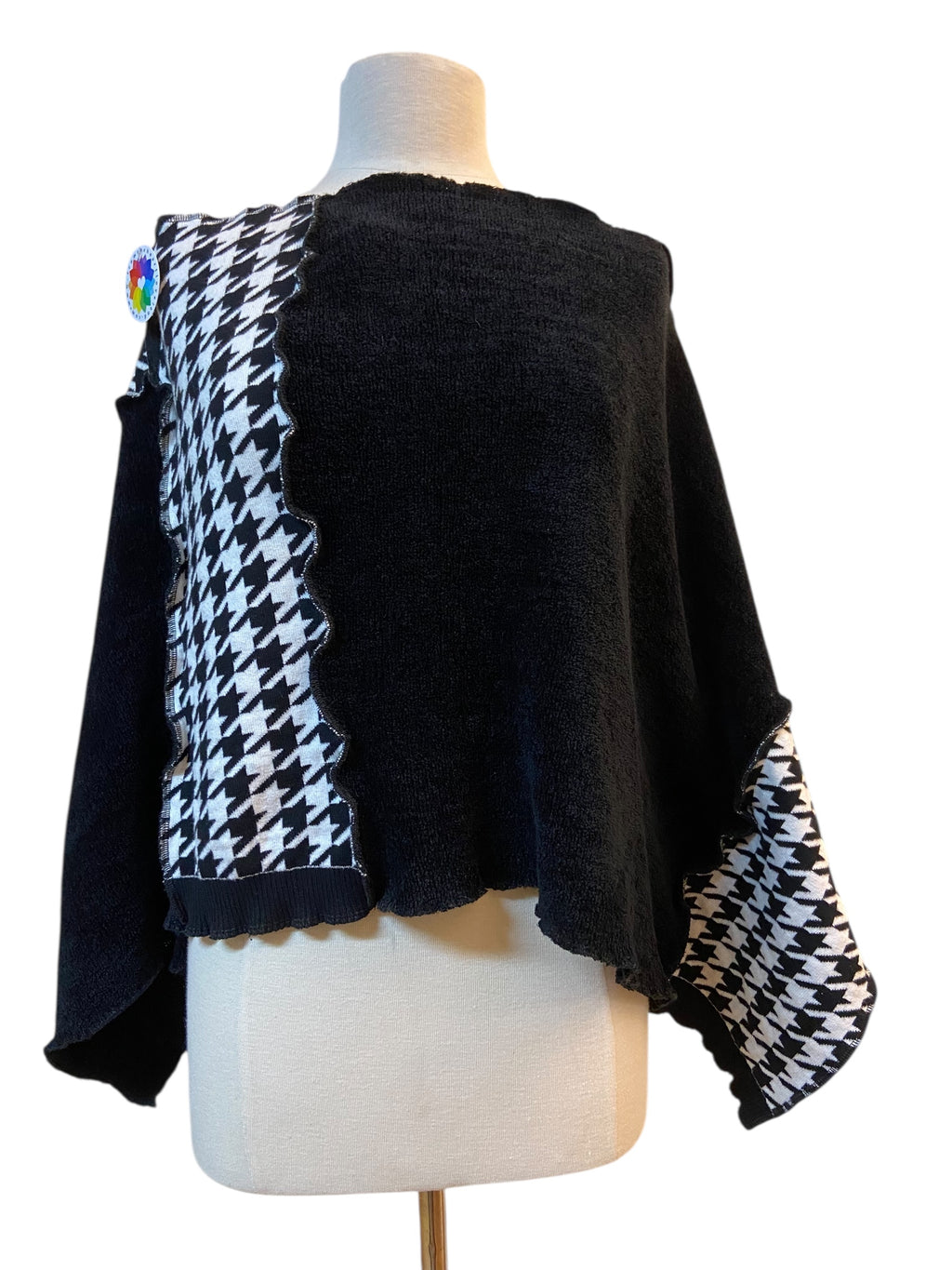 Black and White One Size Poncho image 3