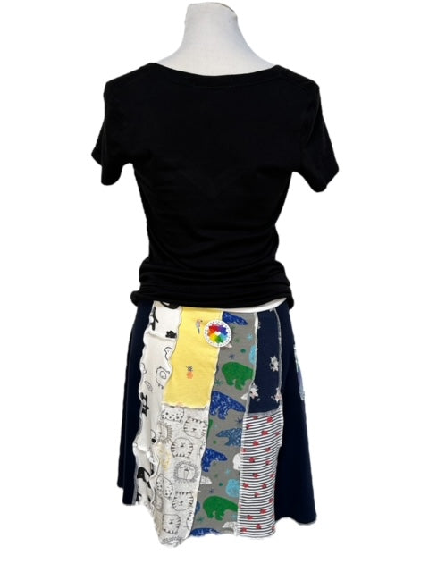Upcycled Skirt made of Fabric Scraps - Size 1X image 4