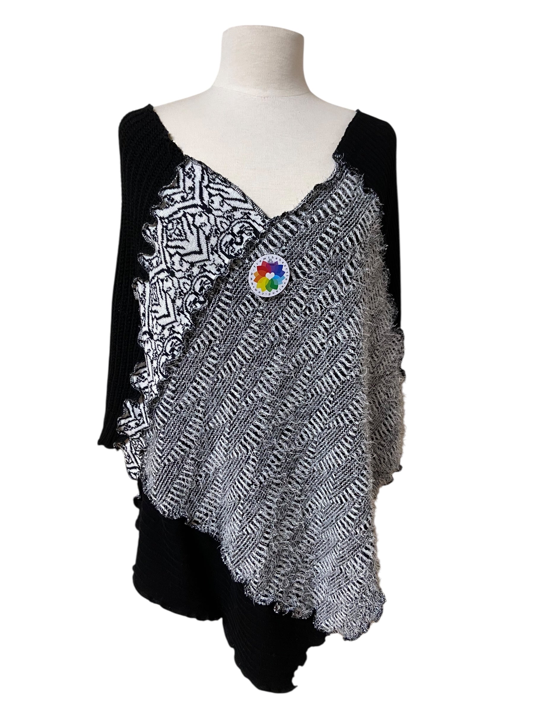 One Size Black and White Poncho image 0