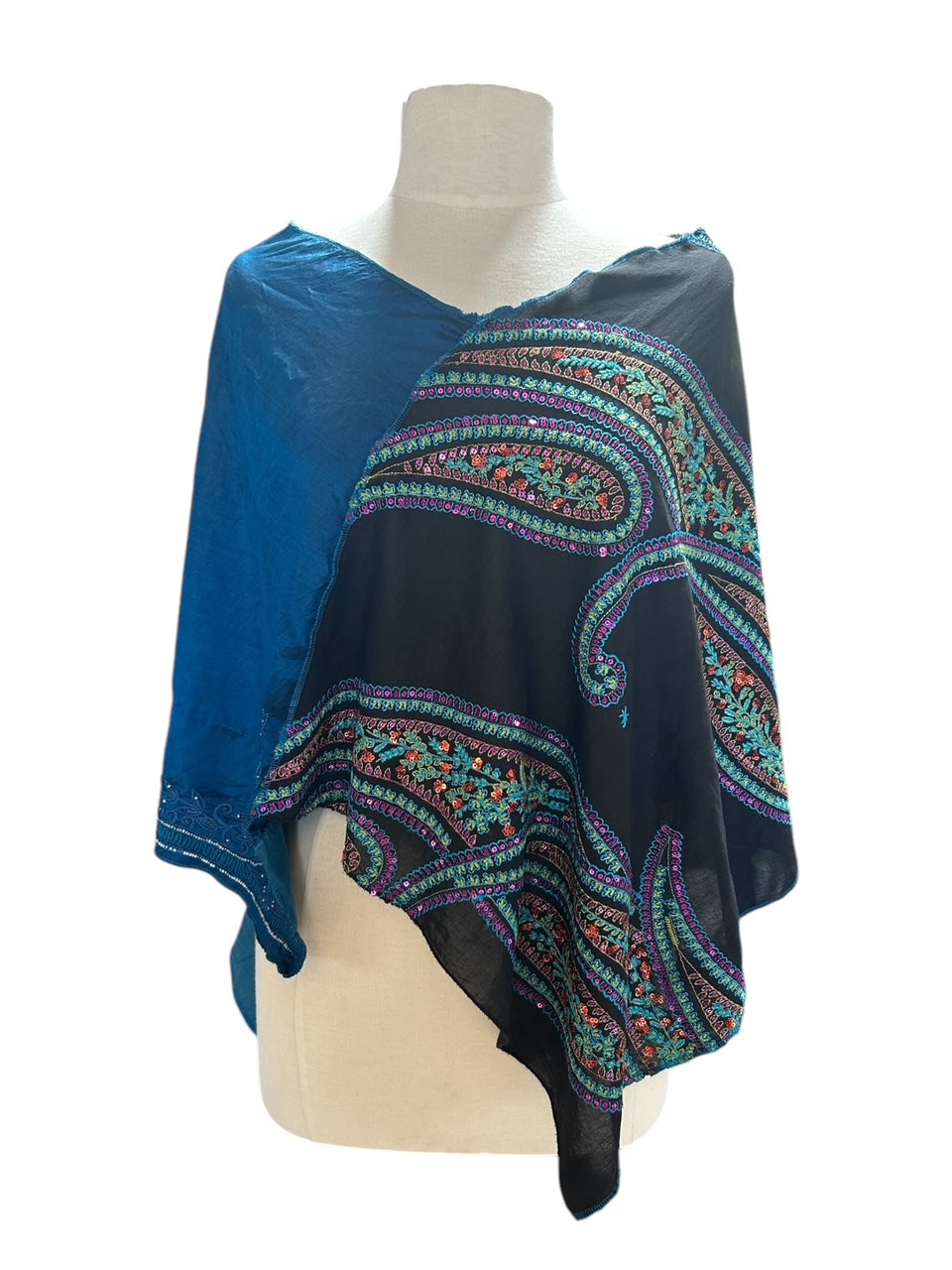 Upcycled Poncho Sari One Szie image 4