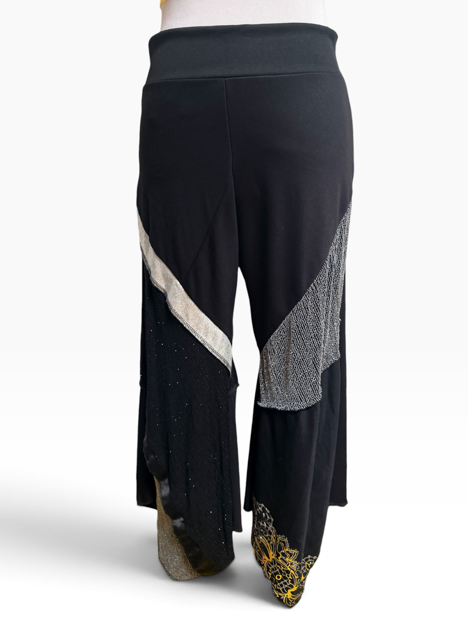 Size Medium Patchwork Capri