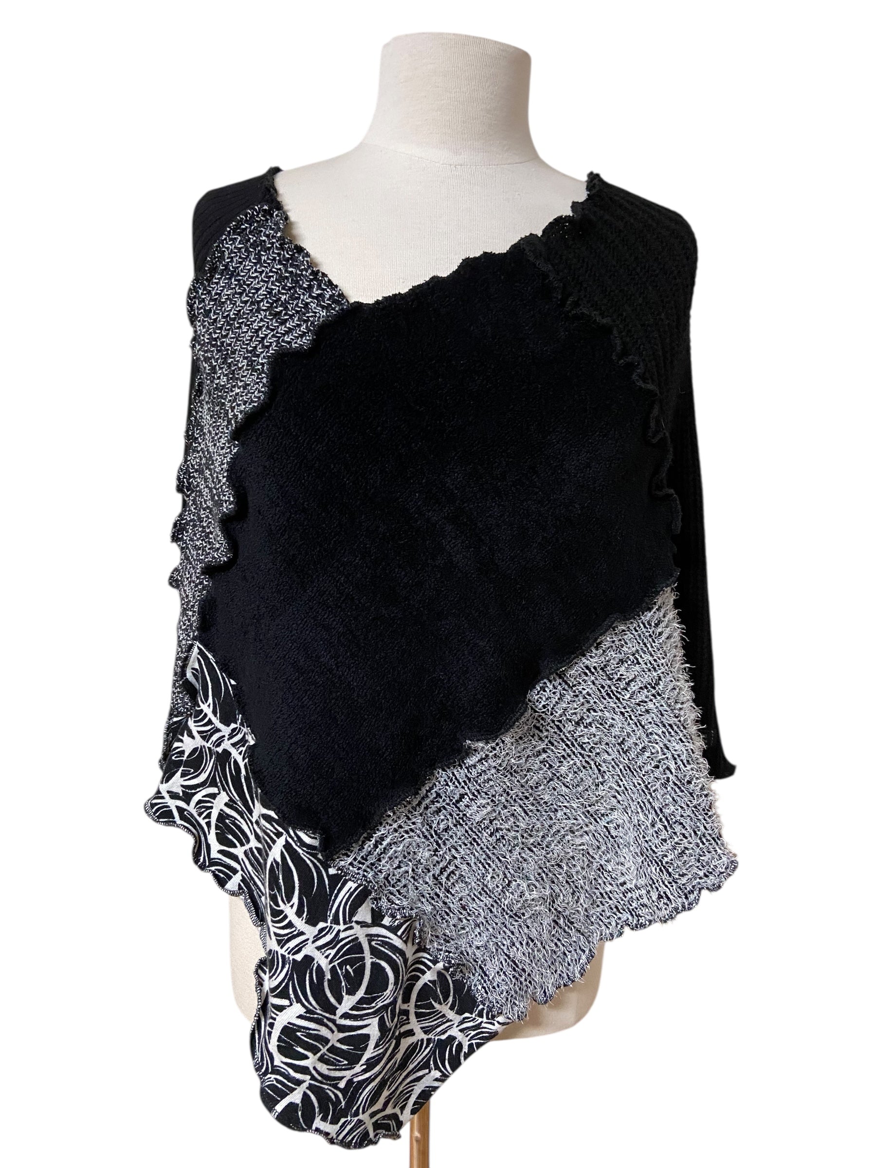 One Size Black and White Poncho image 3