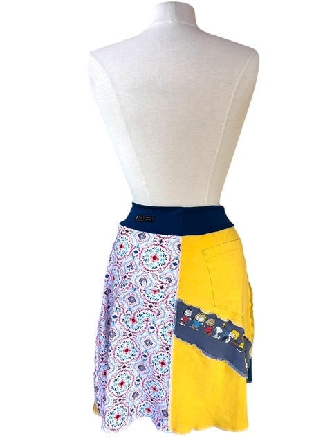 Size Medium Upcycled Peanuts T-Shirt Skirt with a Pocket image 1