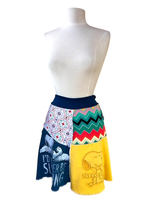 Size Medium Upcycled Peanuts T-Shirt Skirt with a Pocket image 2