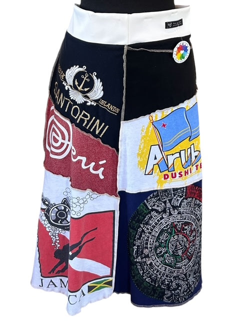 Size 1X Travel the World Themed Skirt image 2
