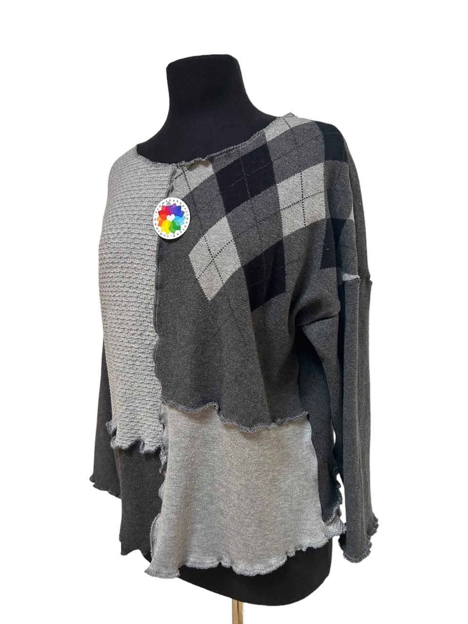 Size Small/Medium Gray Argyle Patchwork Sweater image 8